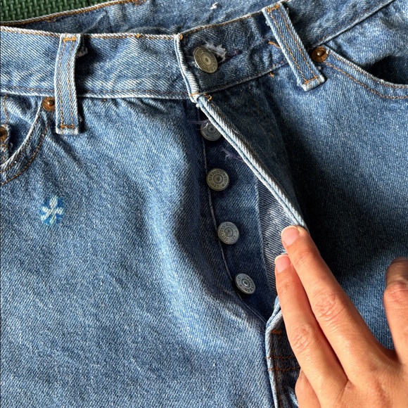 VTG 501 Levi's Women's High Rise Light Blue Jeans Size 26 Waist - Picture 5 of 14